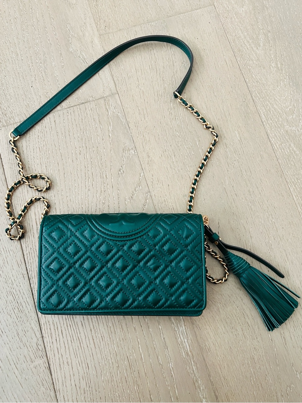 Tory Burch Green Quilted Crossbody Bag with Tassel - Picture 1 of 11